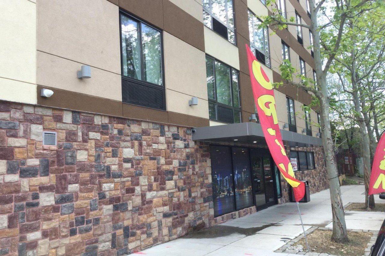Ramada By Wyndham Bronx Terminal Hotel New York Kültér fotó