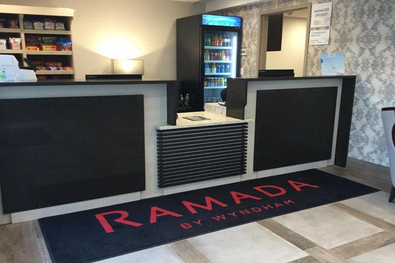 Ramada By Wyndham Bronx Terminal Hotel New York Kültér fotó