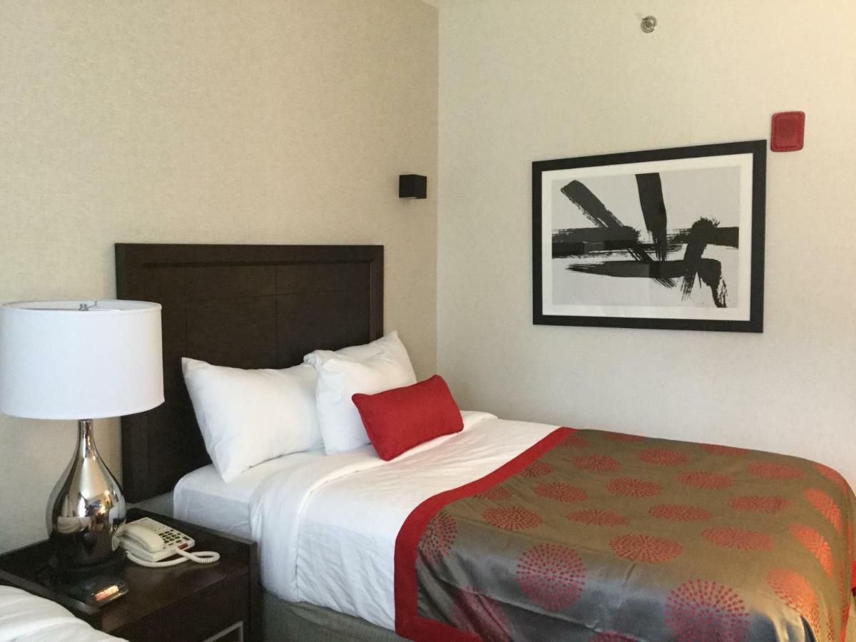 Ramada By Wyndham Bronx Terminal Hotel New York Kültér fotó